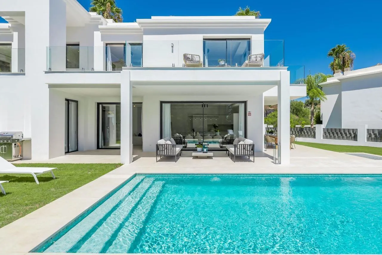 Villa Monte Halcones: Marbella Getaway with Private Pool and Golf Valley Views Benahavis 0*,  Spain