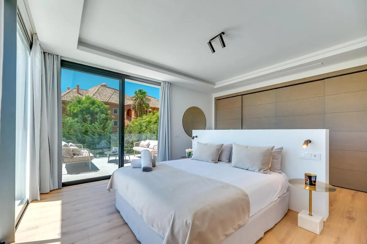 Villa Monte Halcones: Marbella Getaway with Private Pool and Golf Valley Views Benahavis