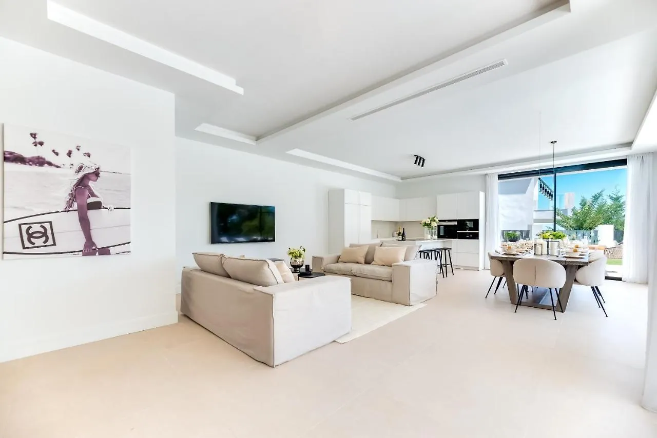 Villa Monte Halcones: Marbella Getaway with Private Pool and Golf Valley Views Benahavis