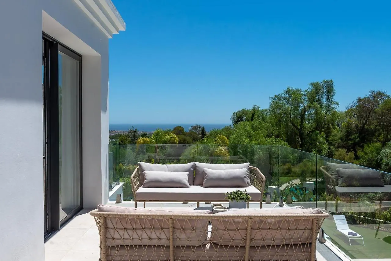 Villa Monte Halcones: Marbella Getaway with Private Pool and Golf Valley Views Benahavis