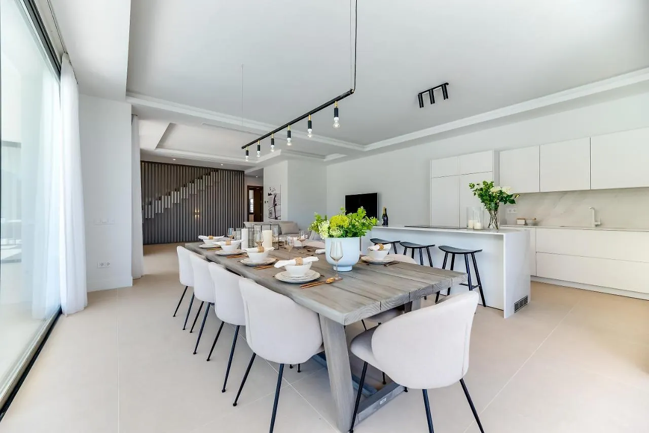 Villa Monte Halcones: Marbella Getaway with Private Pool and Golf Valley Views Benahavis Spain