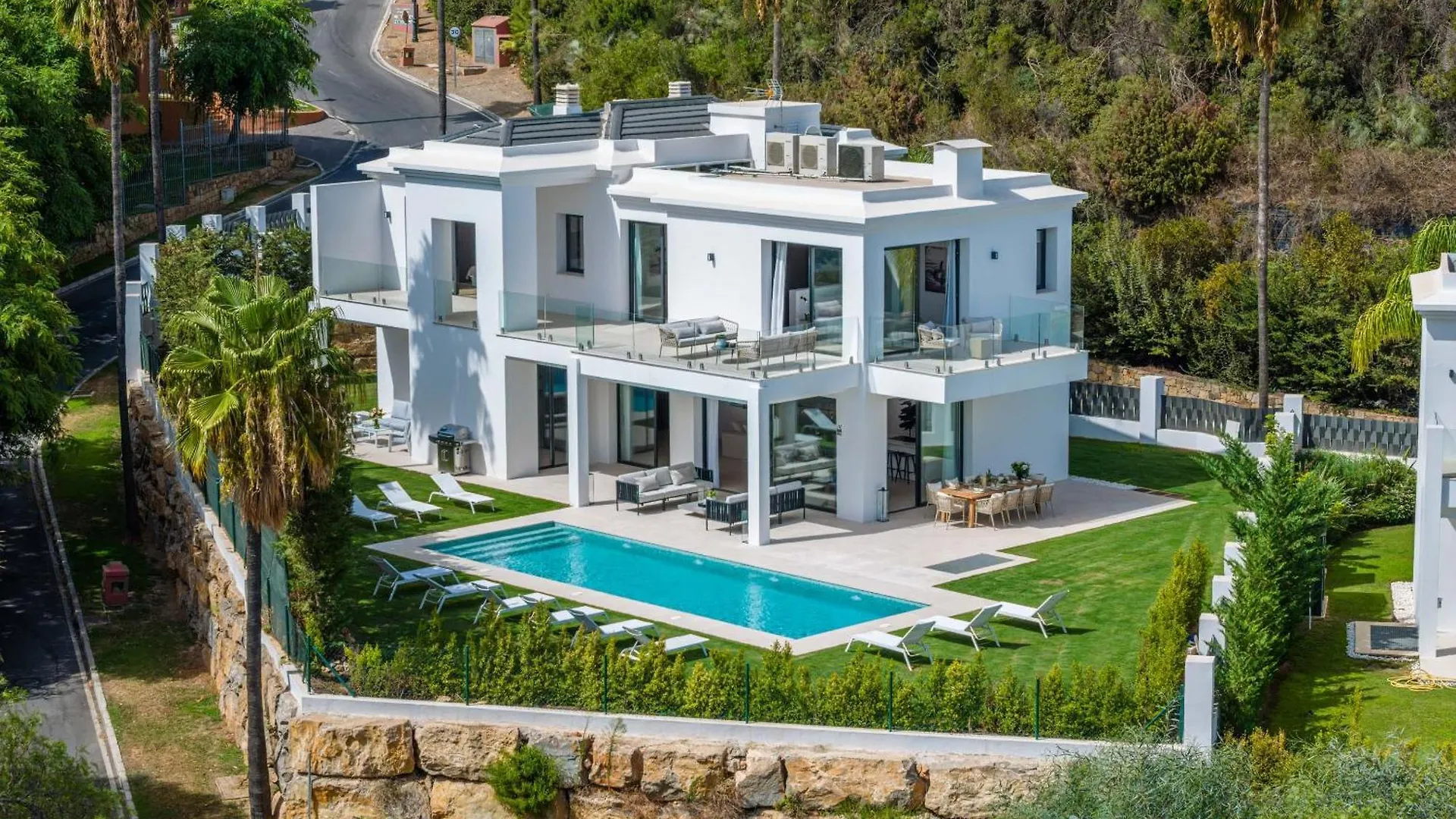 Villa Monte Halcones: Marbella Getaway with Private Pool and Golf Valley Views Benahavis