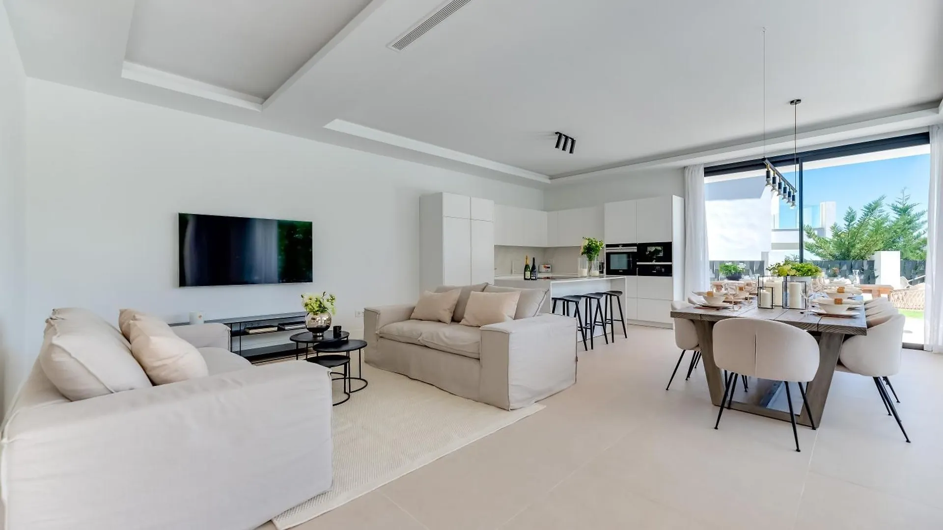 Villa Monte Halcones: Marbella Getaway with Private Pool and Golf Valley Views Benahavis